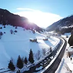 Hotell Höllroah 4*