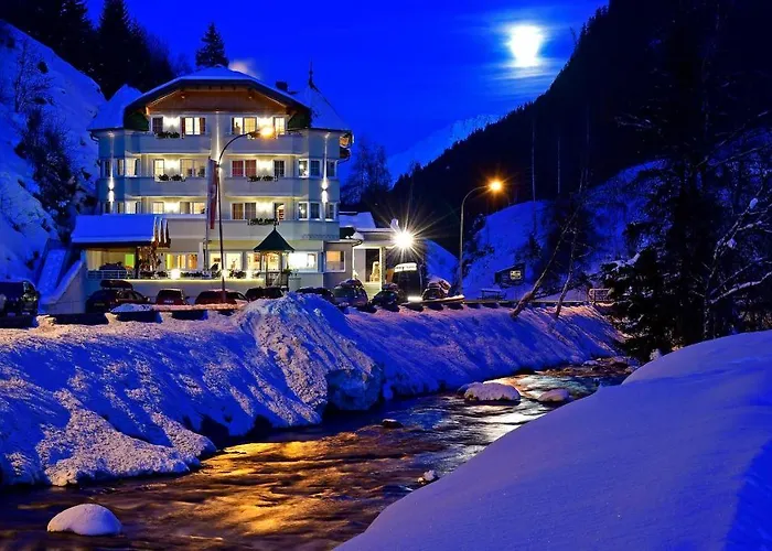 霍尔罗阿酒店 酒店 卡普尔