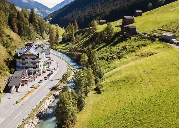 霍尔罗阿酒店 酒店