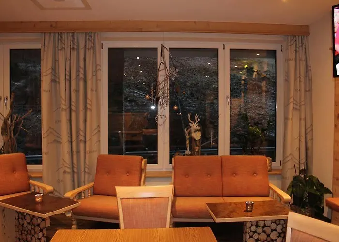 霍尔罗阿酒店 4*