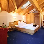 Hoellroah Hotel