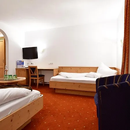 Отель Hoellroah 4*