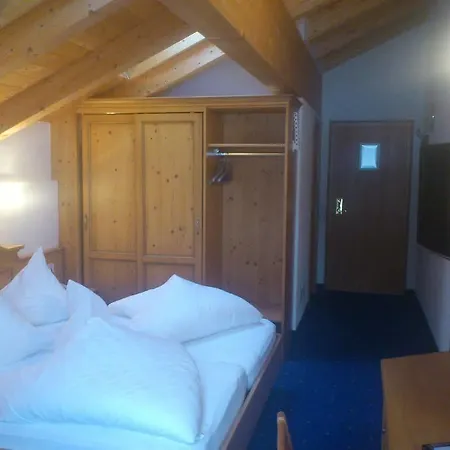 Hotel Hoellroah